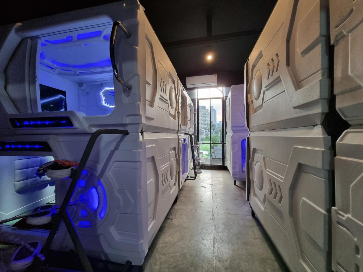 Met A Space Pod @Phrom Phong Bangkok Eksteriør bilde